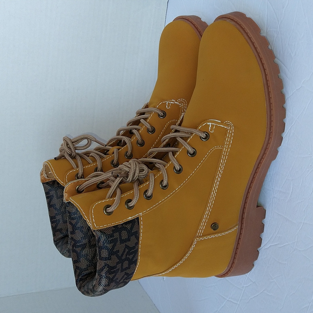 DKNY Miles Yellow Combat Moto Ankle Boots Faux Suede Lace-Up Size 8.5